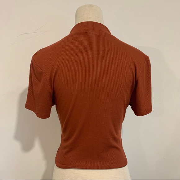 Burnt orange crop top - Picture 2 of 5